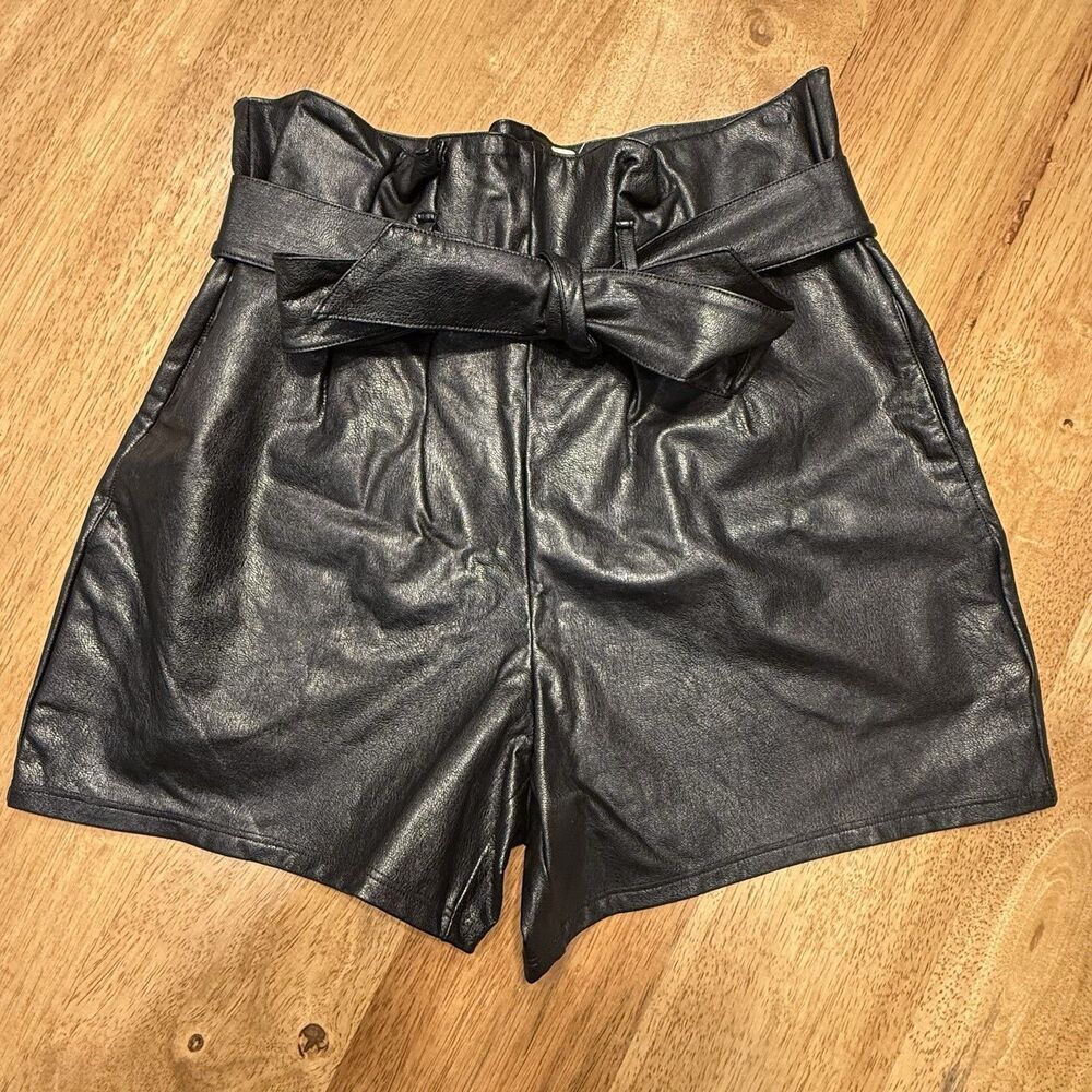 NWT Revolve x Commando Sz Medium Faux Leather Paperbag Waist Shorts Orig $341